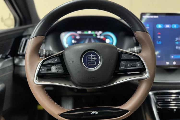 Used BYD Tang New Energy 2021 DM-i 112KM Prestige Model Interior 6