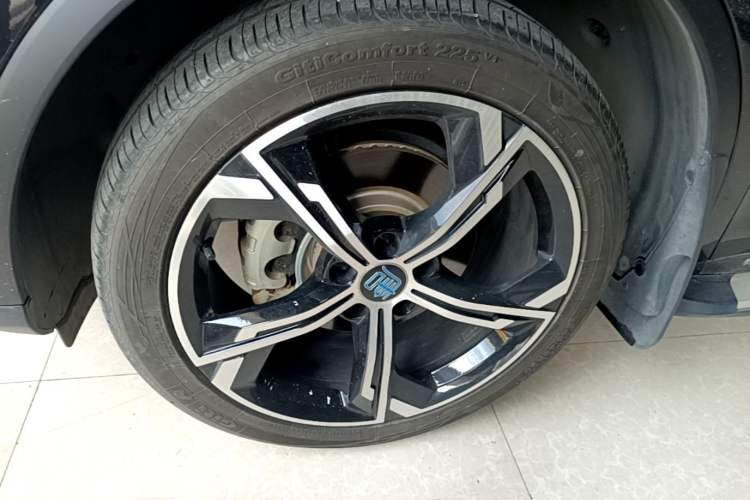 Used BYD Tang New Energy 2021 DM-i 112KM Prestige Model Left Front Wheel Hub