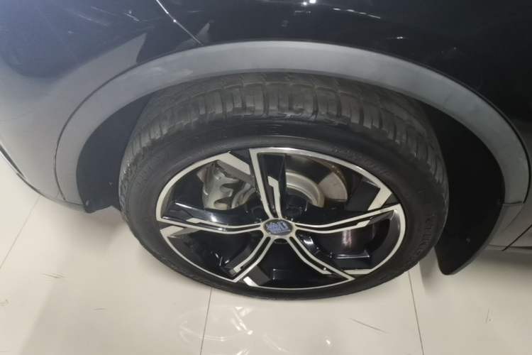 Used BYD Tang New Energy 2021 DM-i 112KM Prestige Model Left Front Wheel Hub