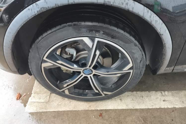 Used BYD Tang New Energy 2021 DM-i 112KM Prestige Model Left Front Wheel Hub