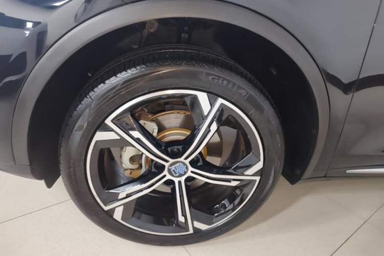 Used BYD Tang New Energy 2021 DM-i 112KM Prestige Model Left Front Wheel Hub