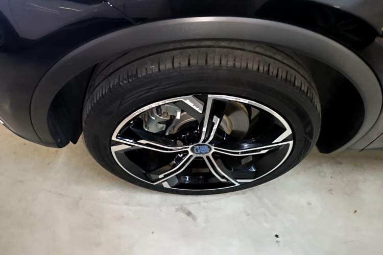 Used BYD Tang New Energy 2021 DM-i 112KM Prestige Model Left Front Wheel Hub