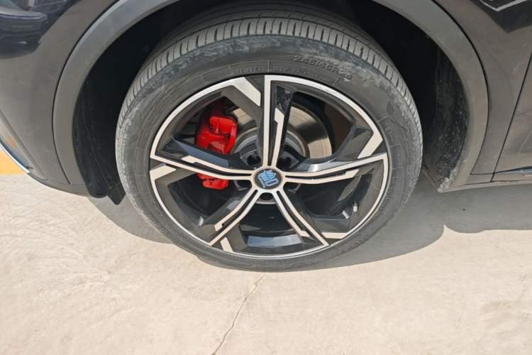 Used BYD Tang New Energy 2021 DM-i 112KM Prestige Model Left Front Wheel Hub