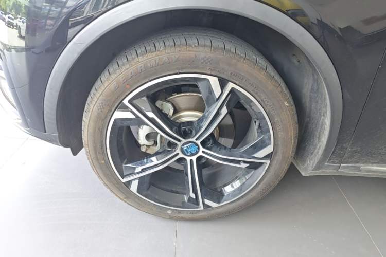 Used BYD Tang New Energy 2021 DM-i 112KM Prestige Model Left Front Wheel Hub