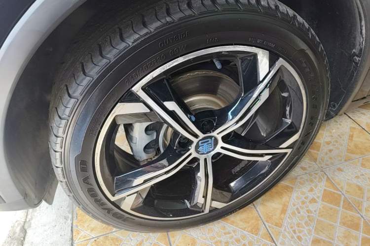 Used BYD Tang New Energy 2021 DM-i 112KM Prestige Model Left Front Wheel Hub