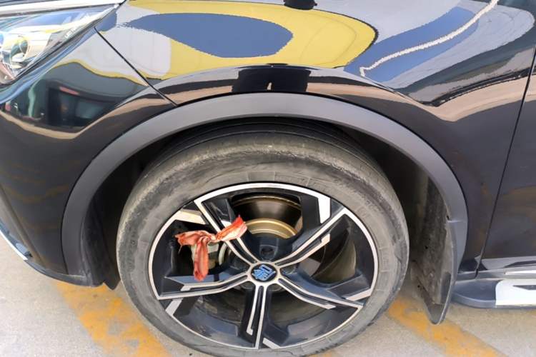 Used BYD Tang New Energy 2021 DM-i 112KM Prestige Model Left Front Wheel Hub