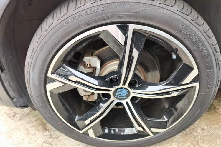 Used BYD Tang New Energy 2021 DM-i 112KM Prestige Model Left Front Wheel Hub