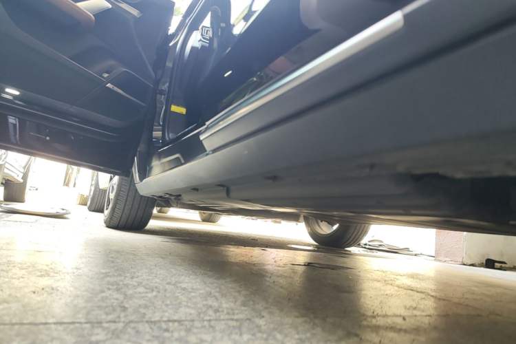 Used BYD Tang New Energy 2021 DM-i 112KM Prestige Model Left Side Sill