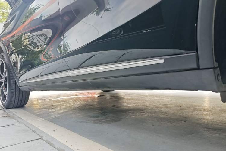 Used BYD Tang New Energy 2021 DM-i 112KM Prestige Model Left Side Sill