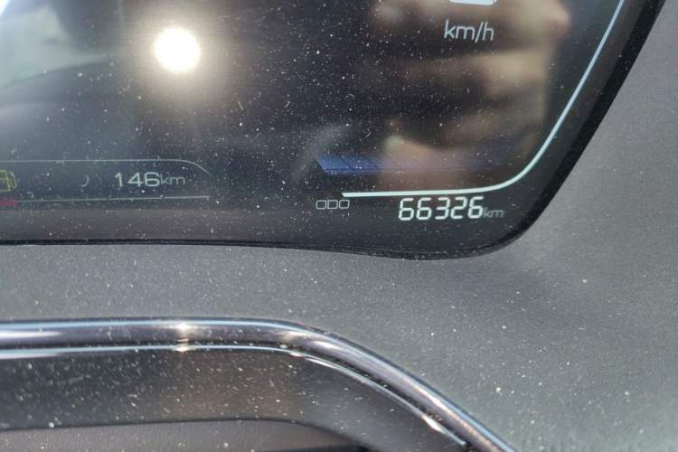 Used BYD Tang New Energy 2021 DM-i 112KM Prestige Model Odometer Close Up