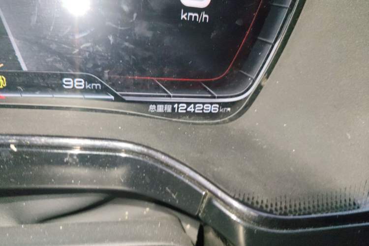 Used BYD Tang New Energy 2021 DM-i 112KM Prestige Model Odometer Close Up