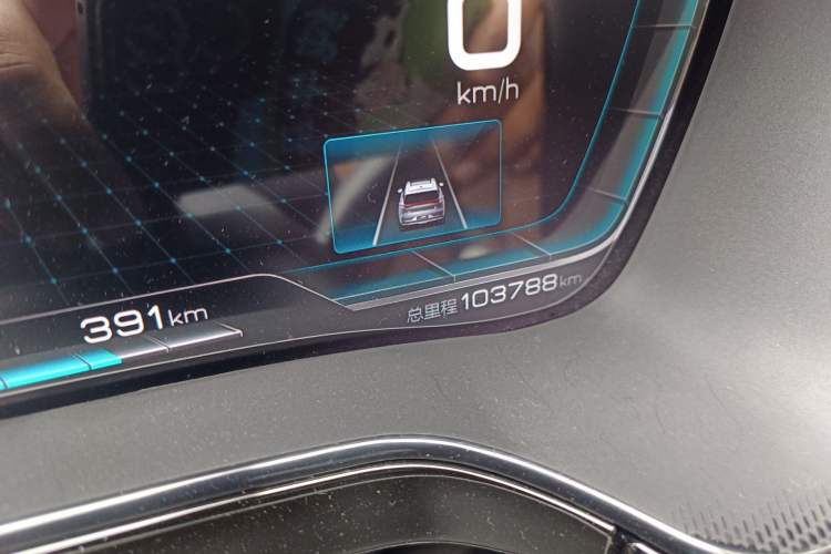 Used BYD Tang New Energy 2021 EV Four-Wheel Drive High-Performance Luxury Model Odometer Close Up