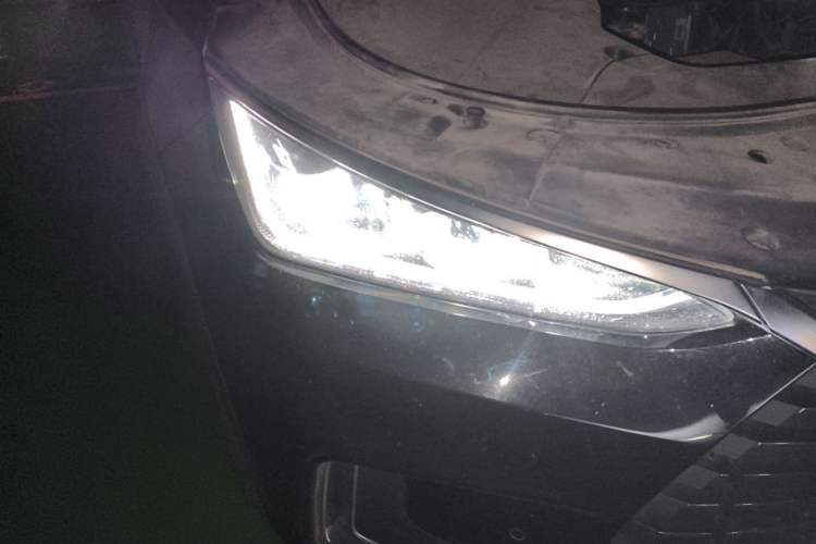 Used BYD Tang New Energy 2021 EV Long-Range Luxury Model Right Front Headlight