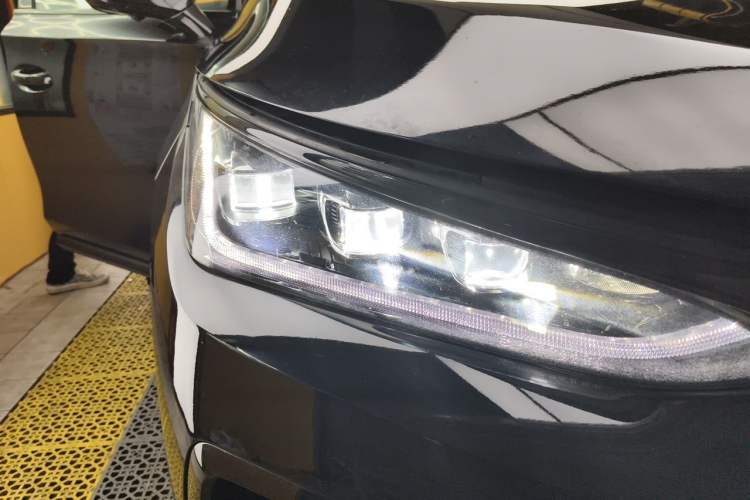 Used BYD Tang New Energy 2021 DM-i 112KM Prestige Model Right Front Headlight
