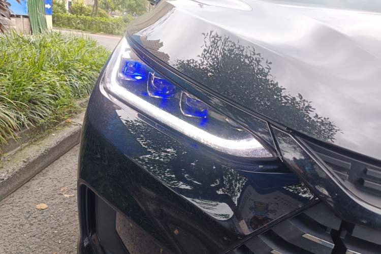 Used BYD Tang New Energy 2021 EV Four-Wheel Drive High-Performance Luxury Model Right Front Headlight