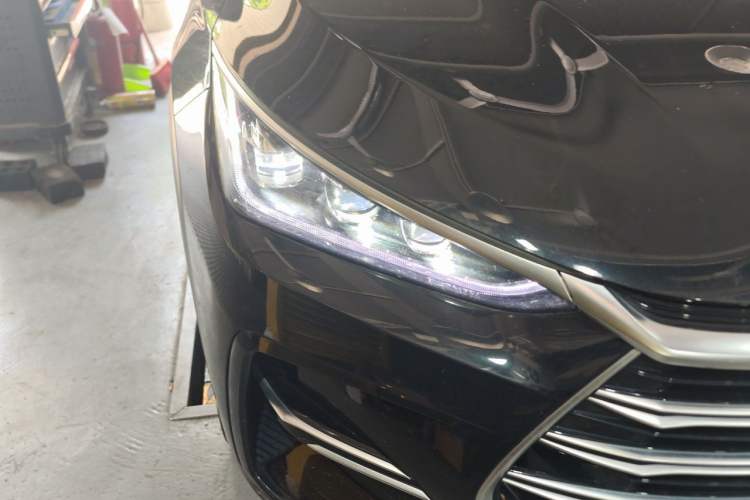 Used BYD Tang New Energy 2021 DM-i 112KM Prestige Model Right Front Headlight