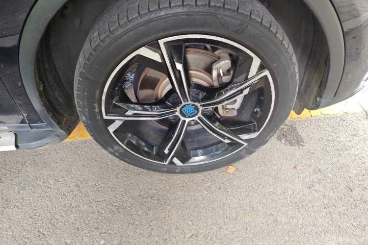 Used BYD Tang New Energy 2021 DM 2.0T Four-Wheel Drive Performance Edition Prestige Model Right Front Wheel Hub