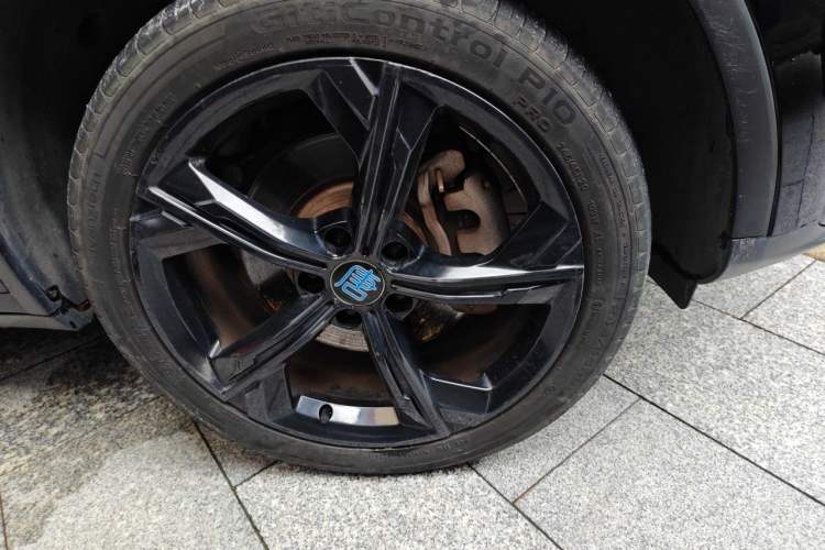 Used BYD Tang New Energy 2021 DM 2.0T Four-Wheel Drive Performance Edition Prestige Model Right Front Wheel Hub