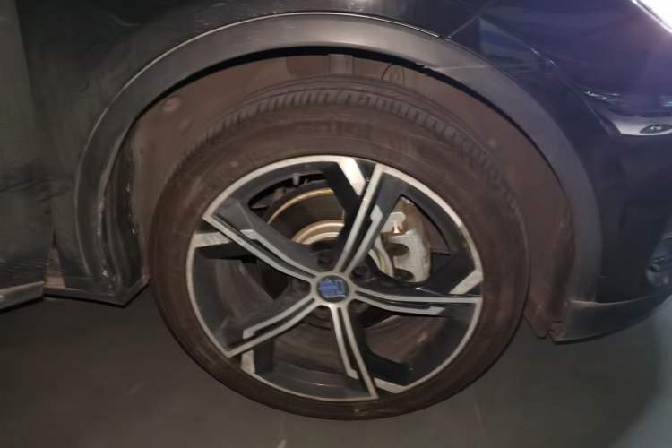 Used BYD Tang New Energy 2021 DM-i 112KM Prestige Model Right Front Wheel Hub