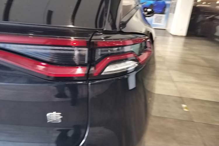 Used BYD Tang New Energy 2021 DM-i 112KM Prestige Model Right Rear Taillight