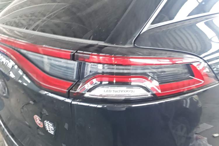 Used BYD Tang New Energy 2021 DM-i 112KM Prestige Model Right Rear Taillight