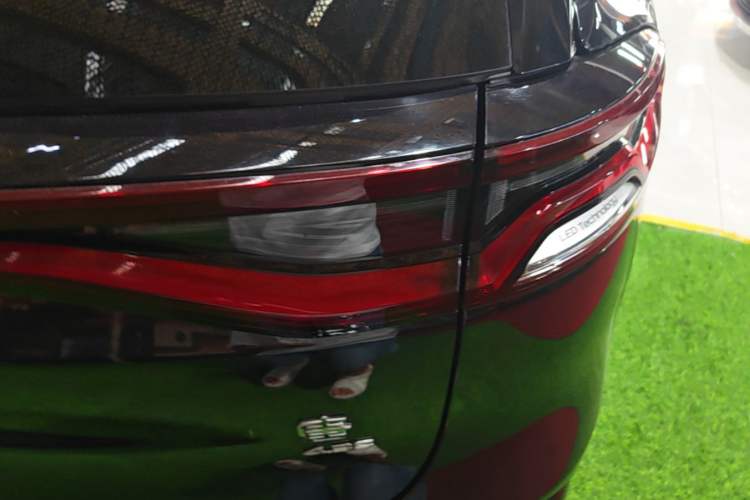 Used BYD Tang New Energy 2021 DM 2.0T Four-Wheel Drive High-Performance Luxury Model Right Rear Taillight