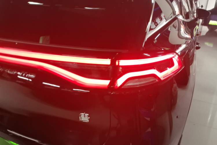 Used BYD Tang New Energy 2021 DM-i 112KM Prestige Model Right Rear Taillight