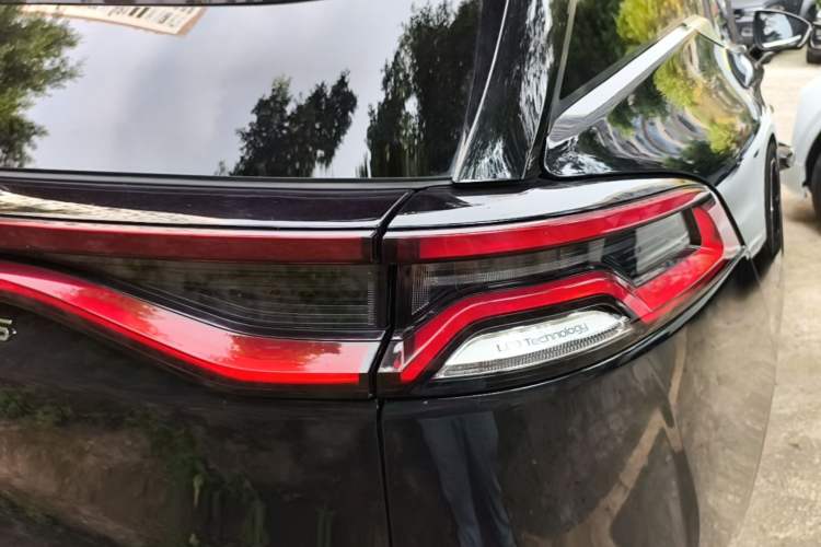 Used BYD Tang New Energy 2021 DM-i 112KM Prestige Model Right Rear Taillight