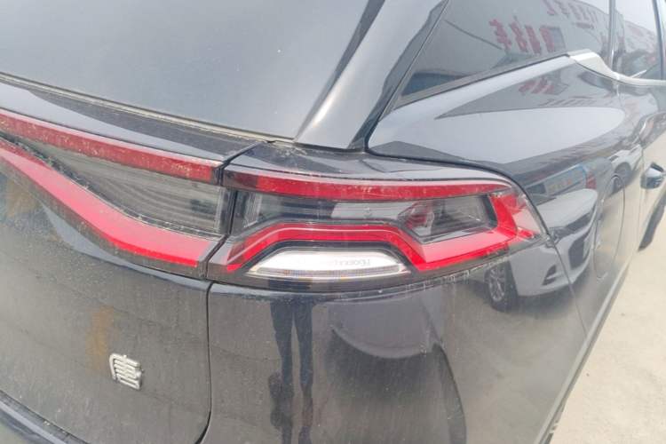 Used BYD Tang New Energy 2021 DM-i 112KM Prestige Model Right Rear Taillight