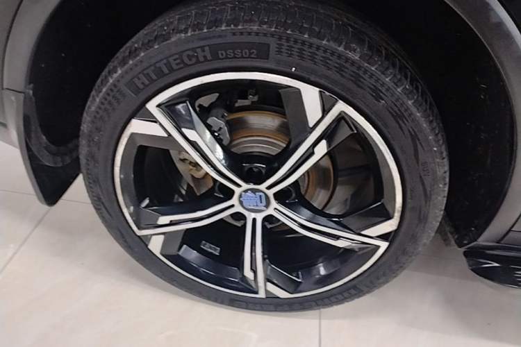 Used BYD Tang New Energy 2021 DM-i 112KM Prestige Model Right Rear Wheel Hub
