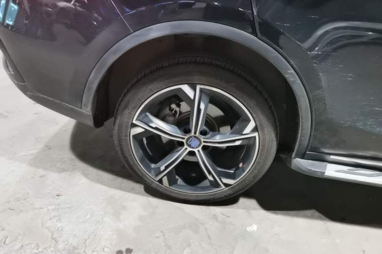 Used BYD Tang New Energy 2021 DM 2.0T Four-Wheel Drive Performance Edition Prestige Model Right Rear Wheel Hub