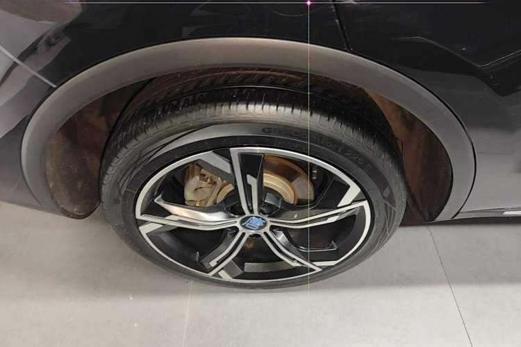Used BYD Tang New Energy 2021 DM-i 112KM Prestige Model Right Rear Wheel Hub