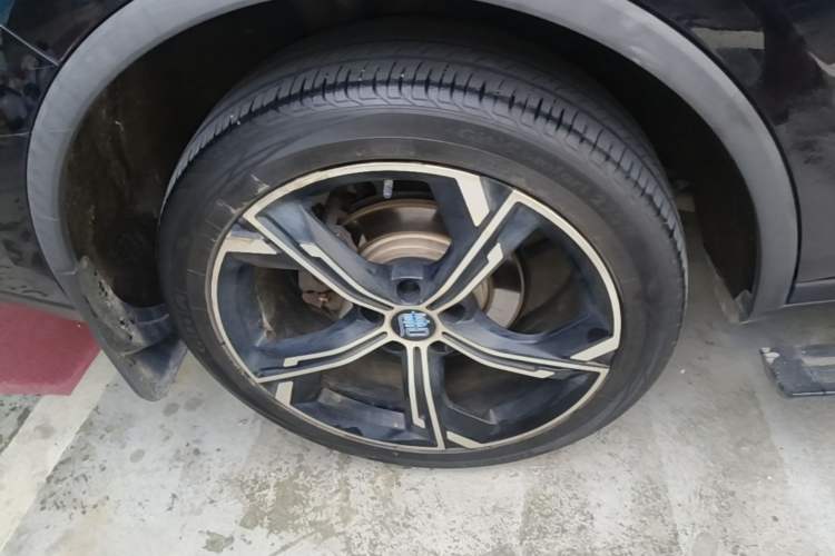 Used BYD Tang New Energy 2021 DM-i 112KM Prestige Model Right Rear Wheel Hub