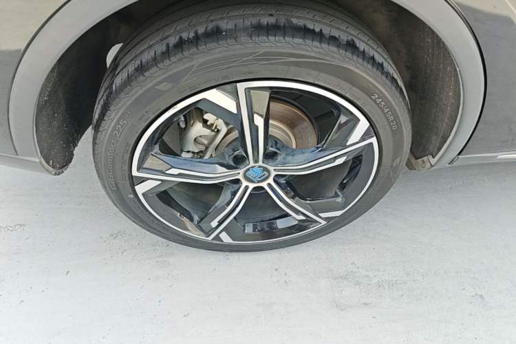 Used BYD Tang New Energy 2021 DM-i 112KM Prestige Model Right Rear Wheel Hub