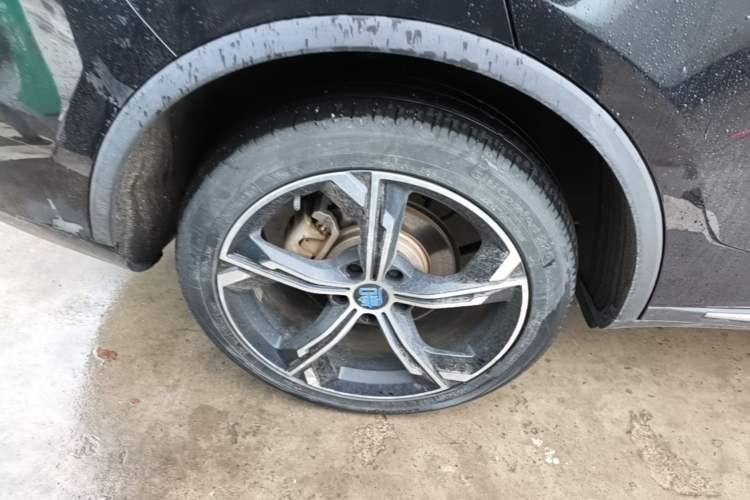 Used BYD Tang New Energy 2021 DM-i 112KM Prestige Model Right Rear Wheel Hub