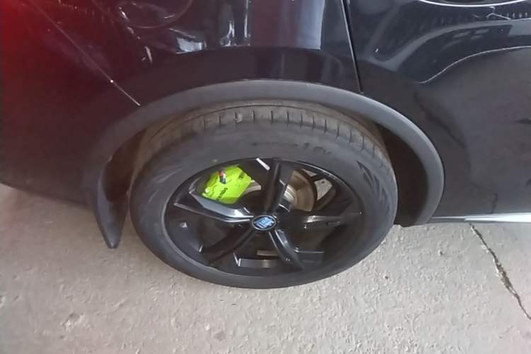 Used BYD Tang New Energy 2021 DM-i 112KM Prestige Model Right Rear Wheel Hub