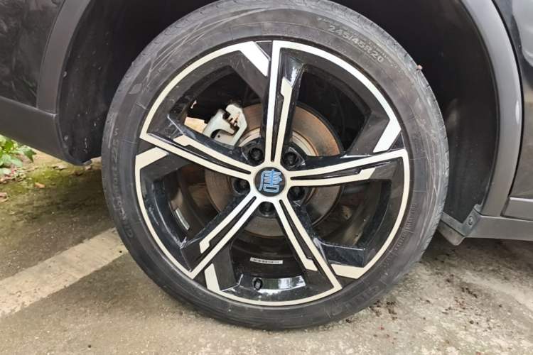 Used BYD Tang New Energy 2021 DM-i 112KM Prestige Model Right Rear Wheel Hub