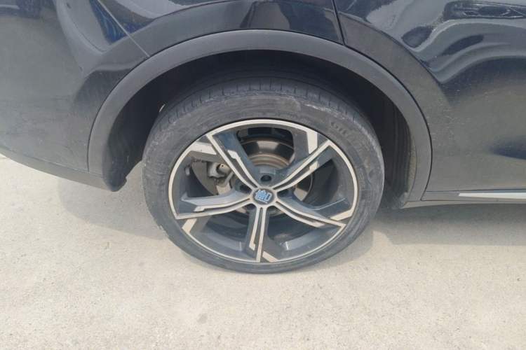 Used BYD Tang New Energy 2021 DM-i 112KM Prestige Model Right Rear Wheel Hub