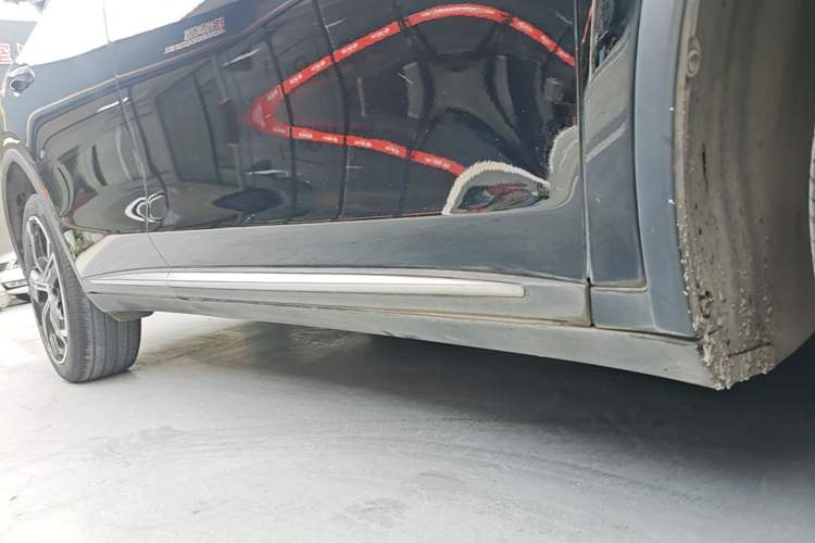 Used BYD Tang New Energy 2021 DM-i 112KM Prestige Model Right Side Sill