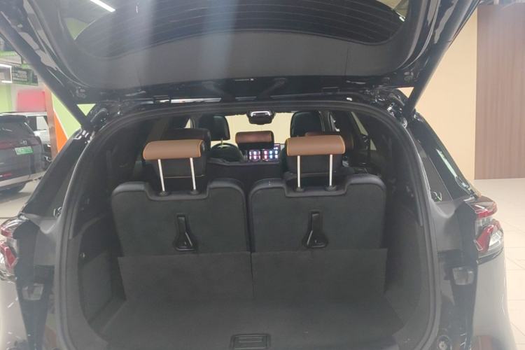 Used BYD Tang New Energy 2021 DM-i 112KM Prestige Model Trunk