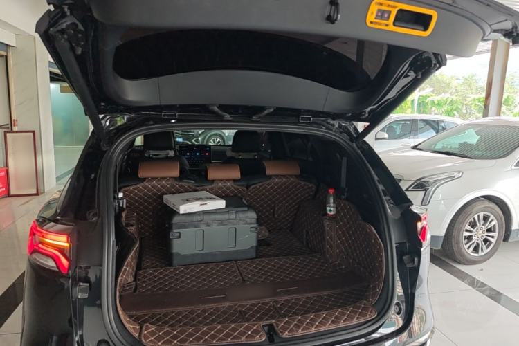 Used BYD Tang New Energy 2021 DM-i 112KM Prestige Model Trunk
