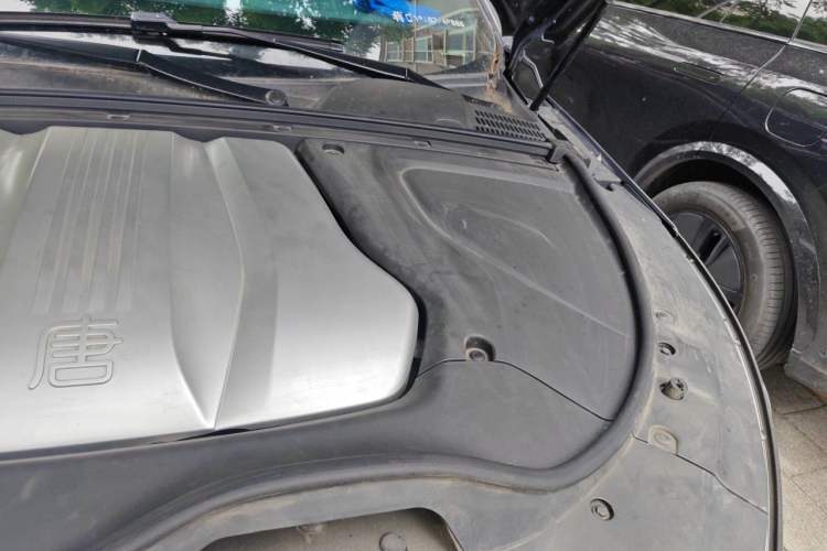 Used BYD Tang New Energy 2021 DM 2.0T Four-Wheel Drive High-Performance Flagship Model Engine Bay Left