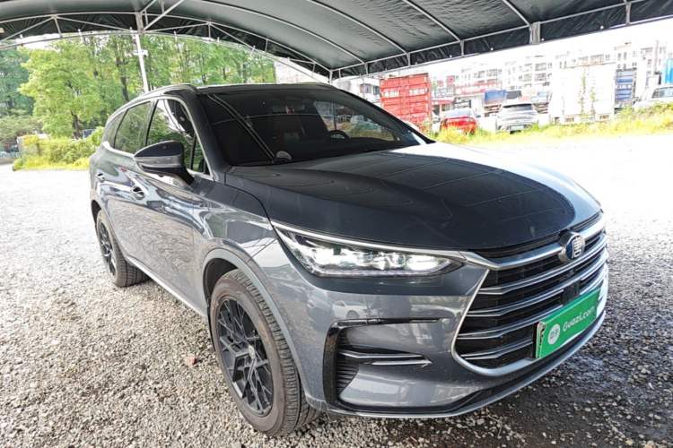 Used BYD Tang New Energy 2021 DM-i 112KM Prestige Model Front Right 45 Deg