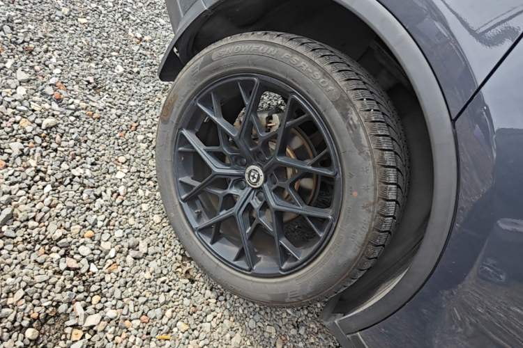 Used BYD Tang New Energy 2021 DM-i 112KM Prestige Model Right Rear Wheel Hub