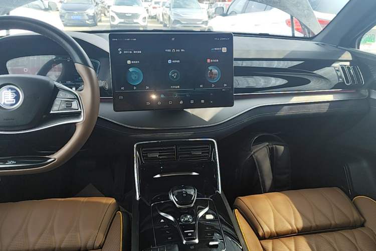 Used BYD Tang New Energy 2021 DM-i 112KM Prestige Model Audio And AC Panel