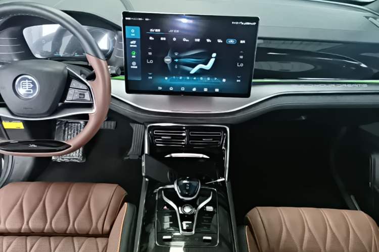 Used BYD Tang New Energy 2021 DM 2.0T Four-Wheel Drive High-Performance Flagship Model Audio And AC Panel