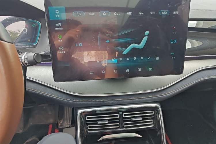 Used BYD Tang New Energy 2021 DM-i 112KM Prestige Model Audio And AC Panel