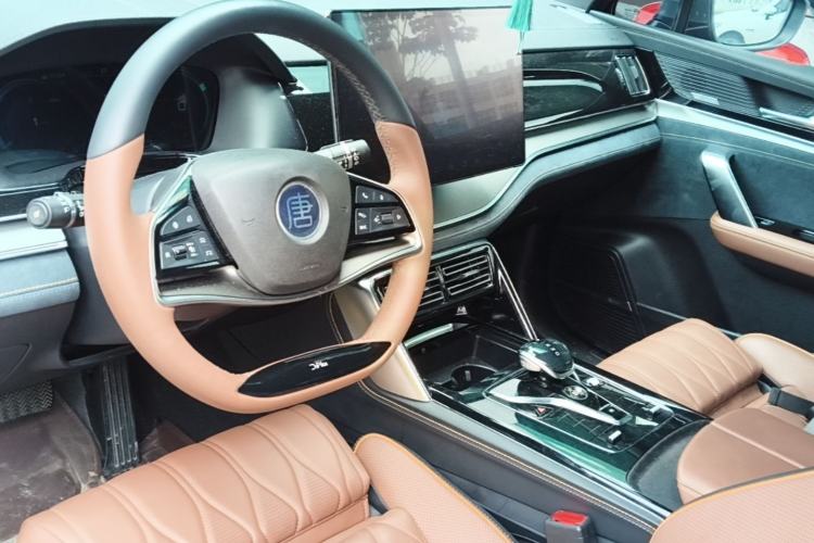Used BYD Tang New Energy 2021 DM-i 112KM Prestige Model Center Console