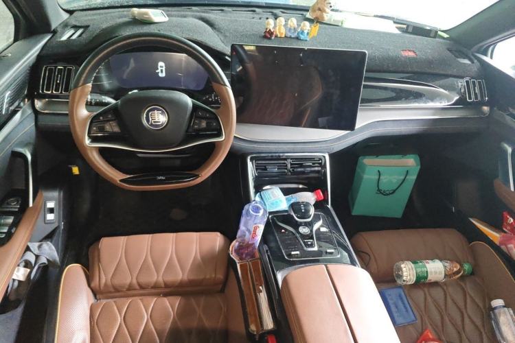 Used BYD Tang New Energy 2021 DM 2.0T Four-Wheel Drive High-Performance Flagship Model Center Console