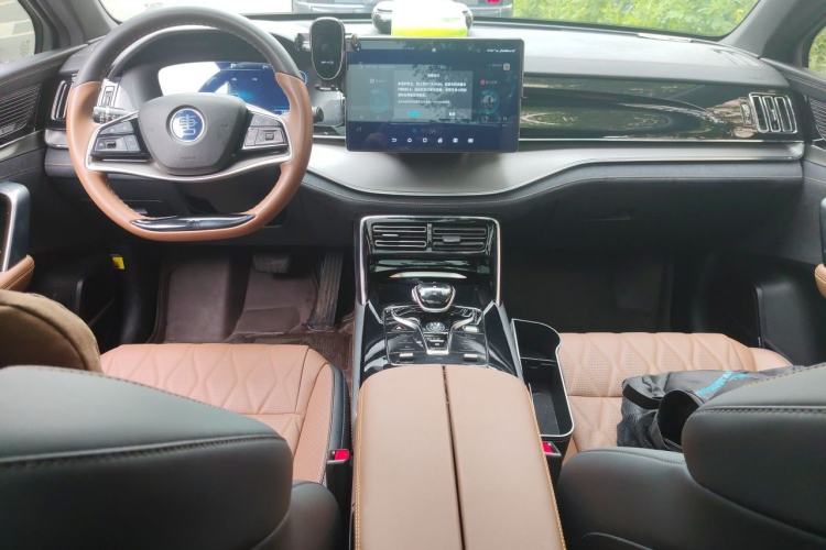 Used BYD Tang New Energy 2021 DM-i 112KM Prestige Model Center Console